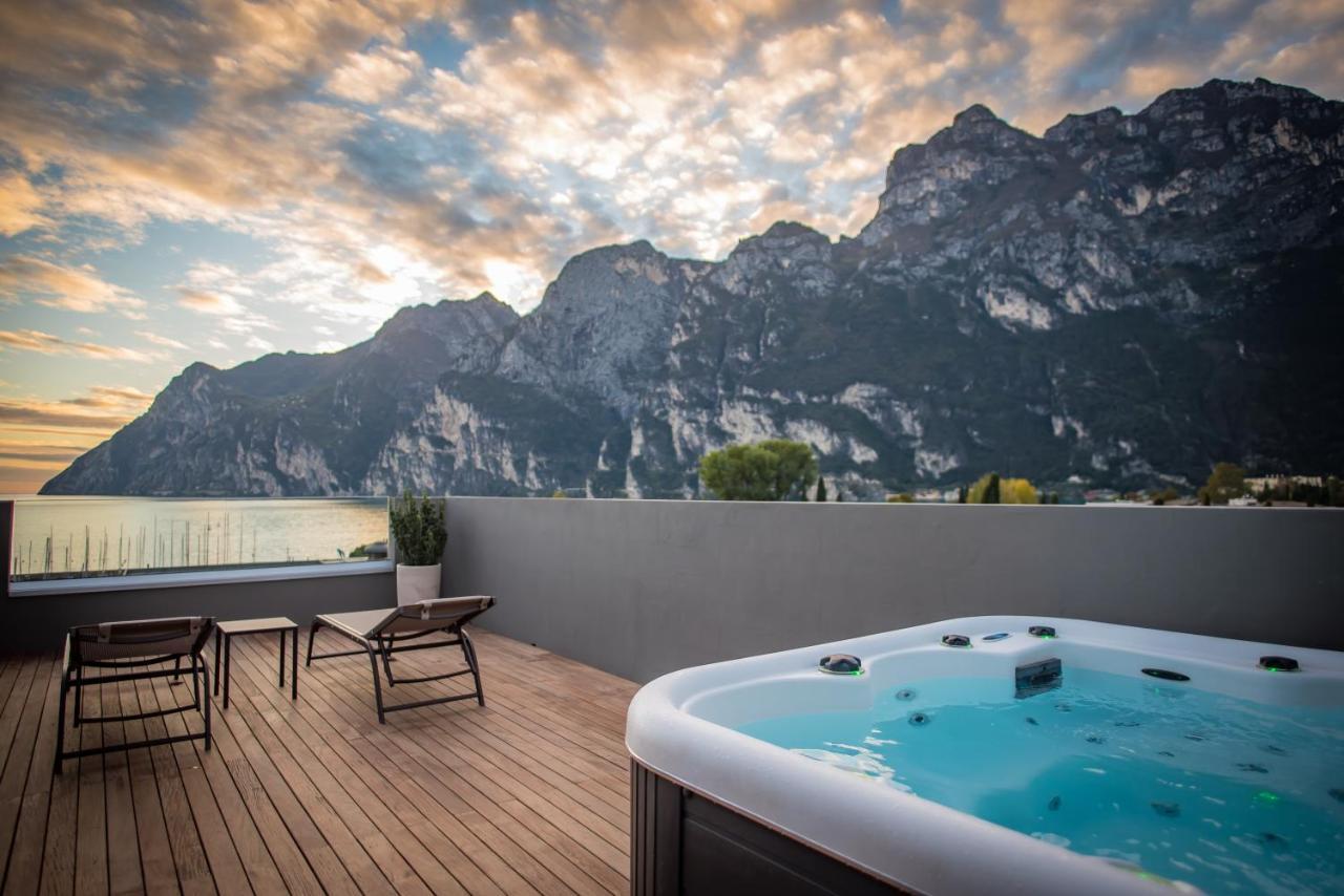 Hotel Villa Enrica Riva del Garda Bagian luar foto